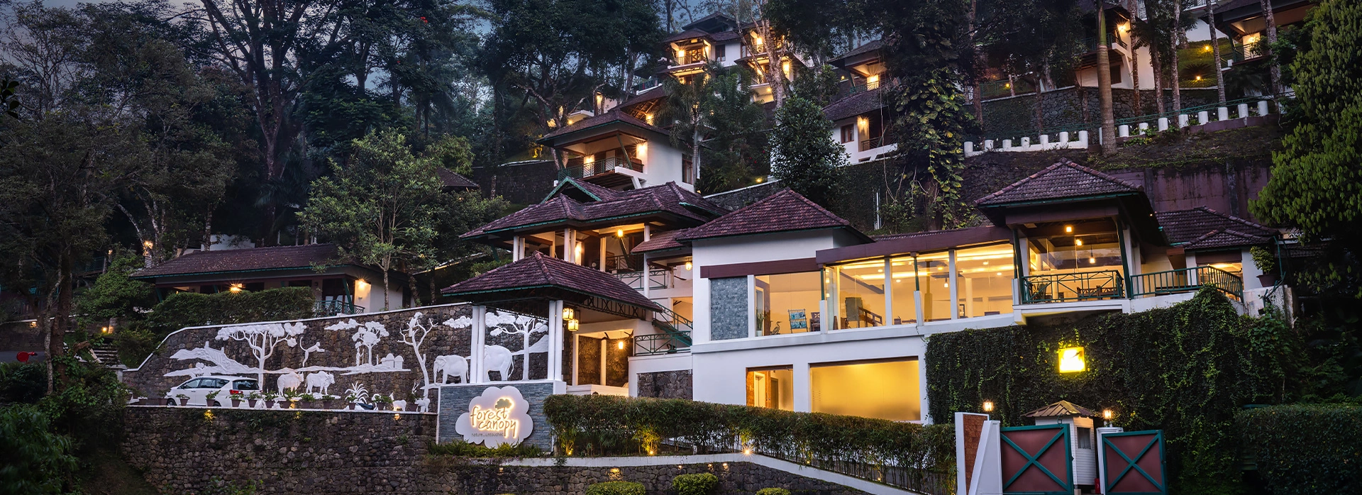 premium ultra luxury resort in thekkady