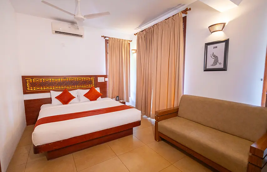 luxury resort thekkady